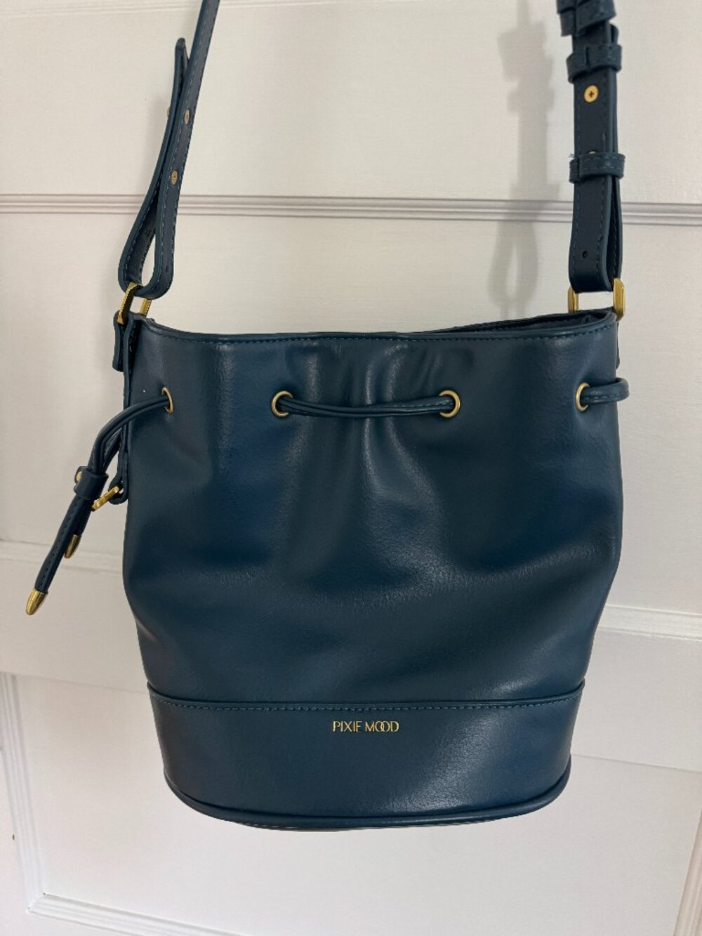 Pixie Mood Amber Bucket Bag ( Dark Blue Lagoon)